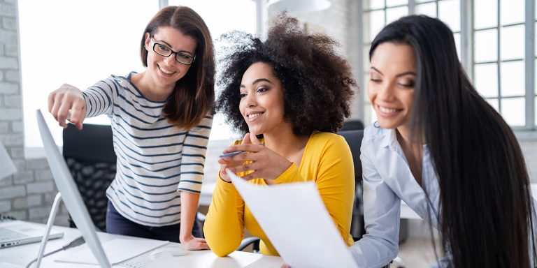 Lire la suite à propos de l’article Tech it Girl x 2i Academy : notre promesse pour un numérique plus diversifié et inclusif